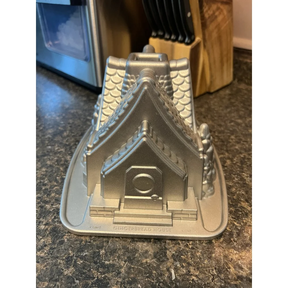 Nordic Ware Gingerbread House Bundt Cake Pan